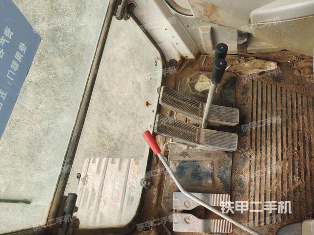 后窗玻璃角標(biāo)（駕駛室部分）