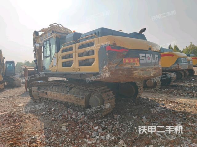右后45(整機(jī)外觀) 右后45(整機(jī)外觀)