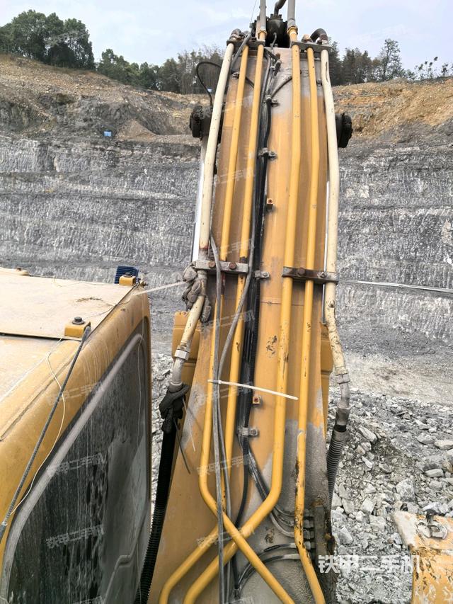 大臂背部俯視（工作和回轉裝置）