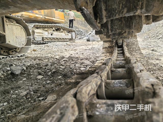 左側履帶整體?（行走機構）