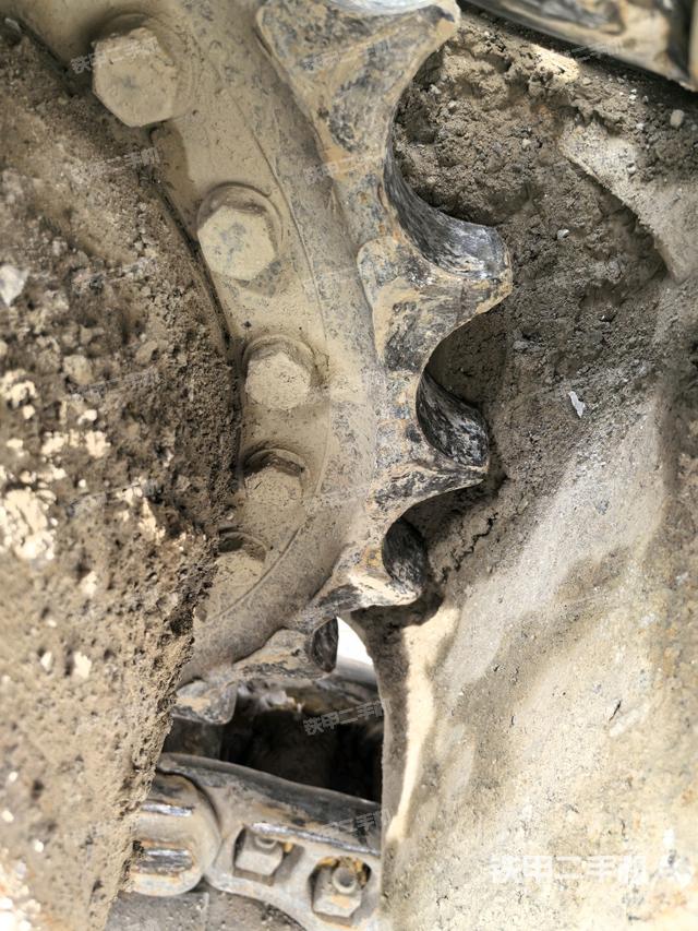 右驅動輪（行走機構）