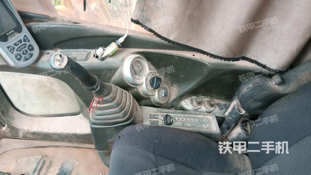 后窗玻璃角標(biāo)（駕駛室部分）