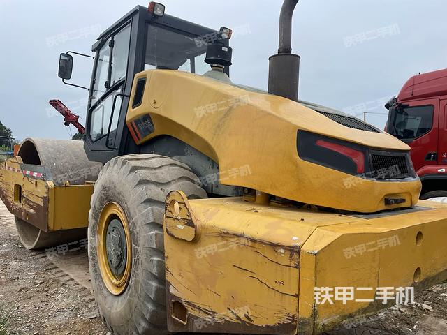 左后45°（壓路機整機外觀）