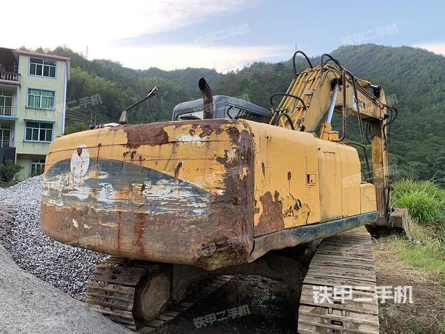 整機(jī)右后45°(整機(jī)外觀) 整機(jī)右后45°(整機(jī)外觀)