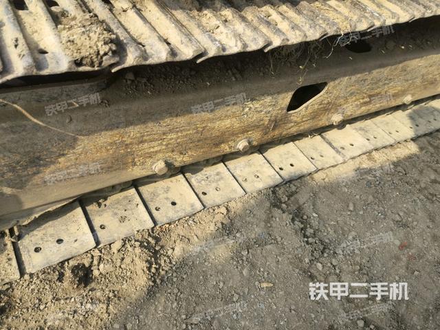 單側(cè)履帶整體（整機(jī)外觀）