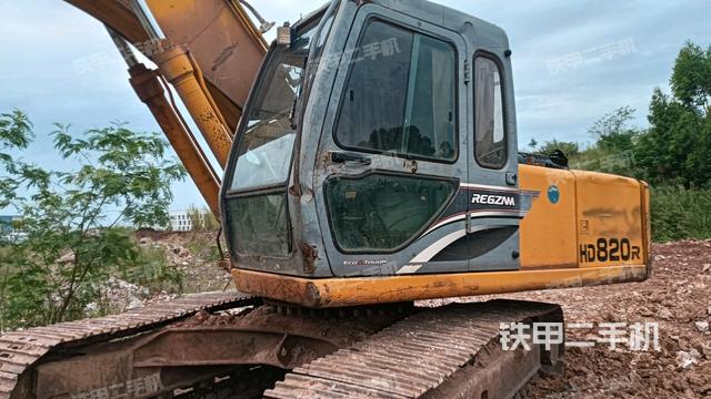 大臂油缸整體?豎拍（工作和回轉(zhuǎn)裝置）