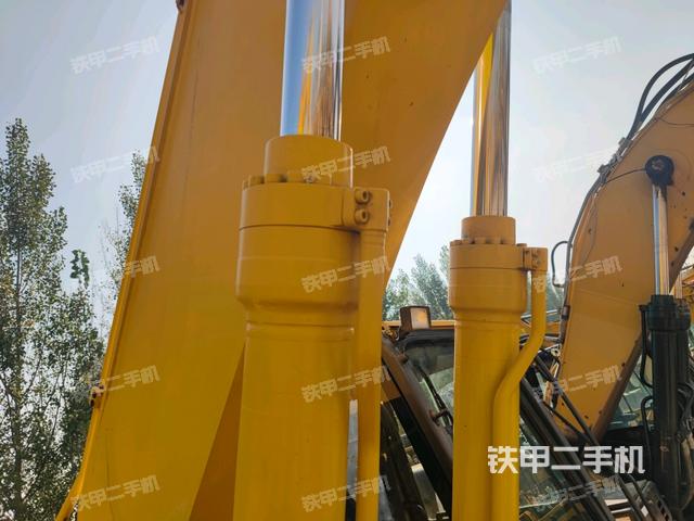 大臂油缸整體?豎拍（工作和回轉(zhuǎn)裝置）