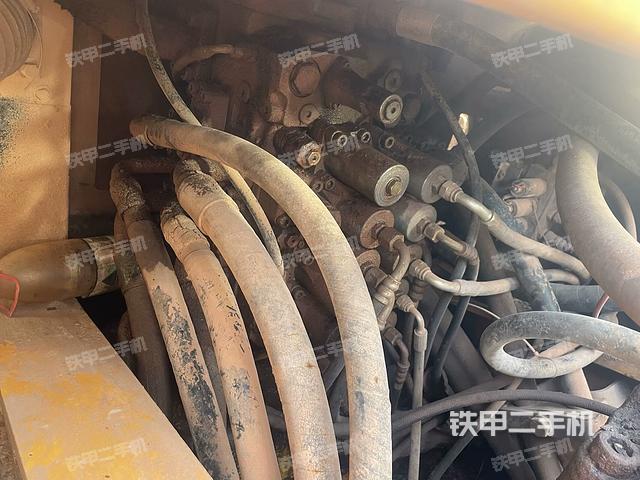 回轉(zhuǎn)馬達(dá)（上車部件）