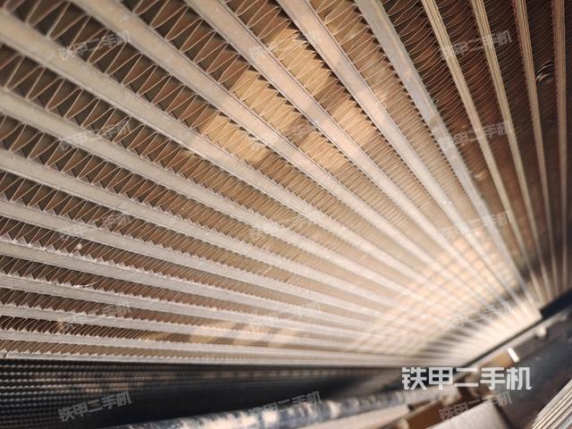 散熱器正面（大件艙室）