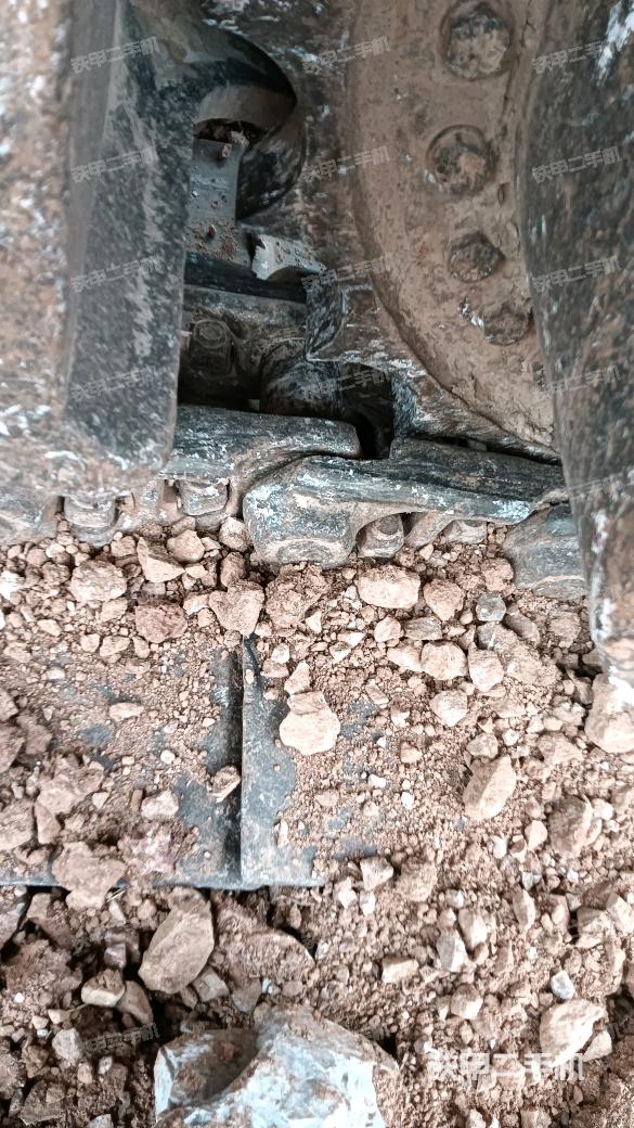 左側(cè)行走馬達(dá)蓋板（行走機(jī)構(gòu)）