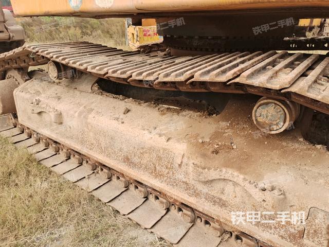 左側(cè)行走馬達(dá)蓋板（行走機(jī)構(gòu)）