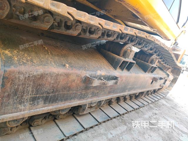 左側(cè)履帶整體?（行走機(jī)構(gòu)）