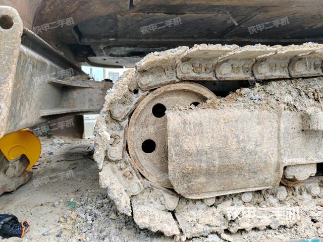 左側(cè)履帶整體?（行走機構(gòu)）