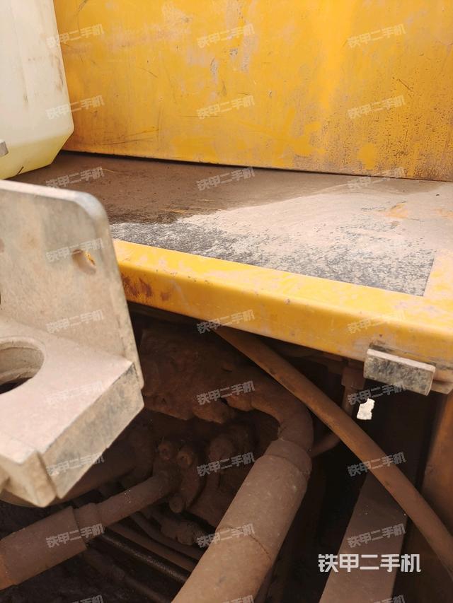 液壓泵斜45?左（大件艙室）