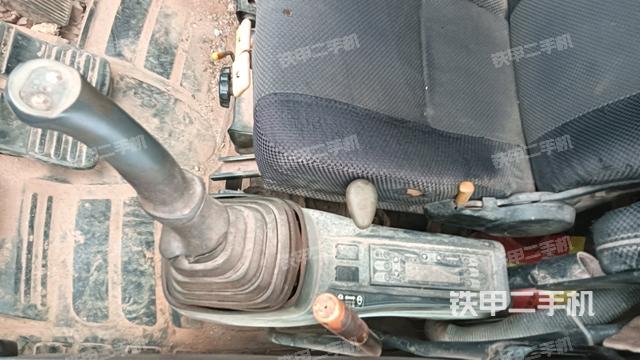 座椅左側(cè)控制臺(tái)/音響/含左手柄（駕駛室部分）