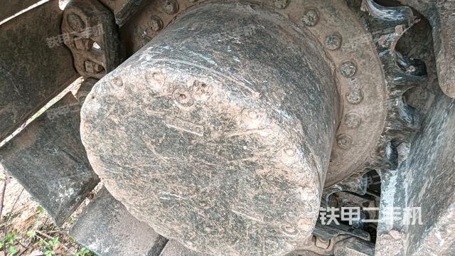 右驅(qū)動(dòng)輪（行走機(jī)構(gòu)）