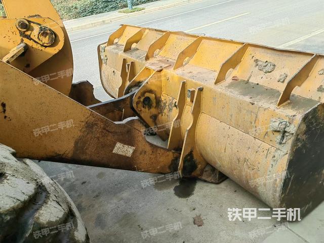 工作裝置整體（整機(jī)外觀及大件）