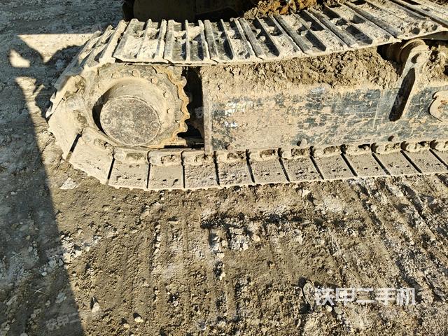 右側(cè)履帶整體?（行走機(jī)構(gòu)）