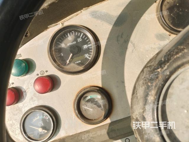 小時(shí)表（壓路機(jī)駕駛室）