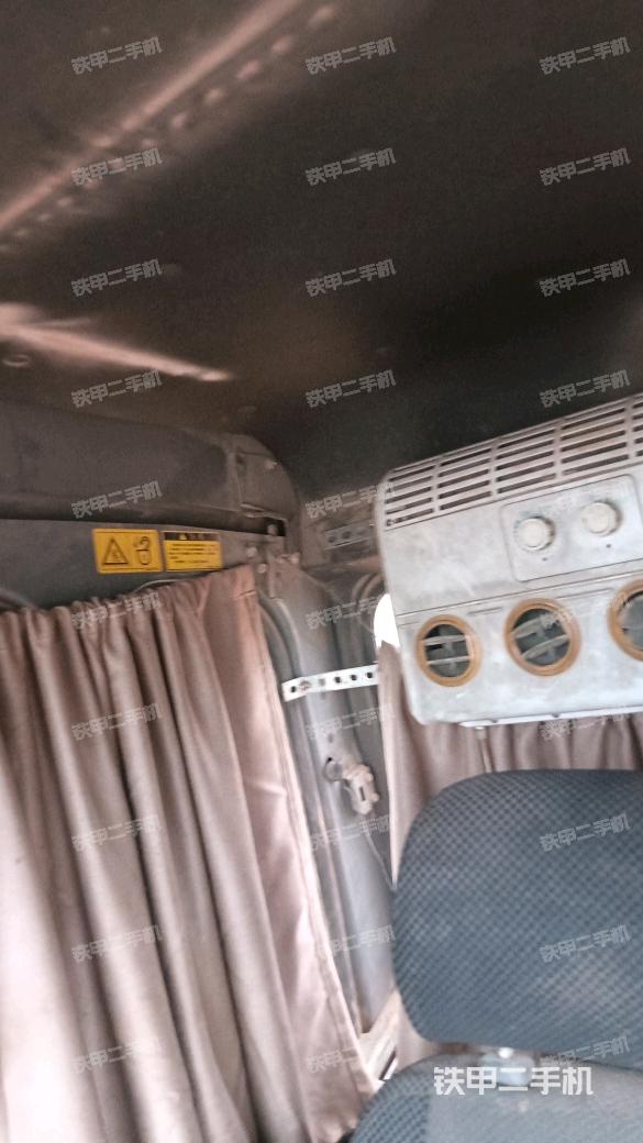 座椅后部（駕駛室部分）