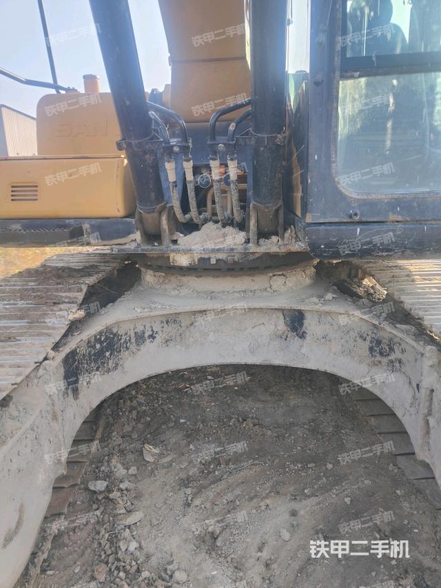 轉(zhuǎn)盤和下車架正前（工作和回轉(zhuǎn)裝置）