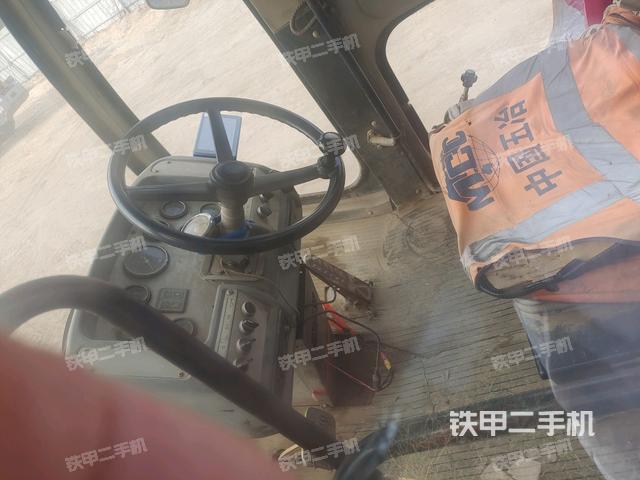 小時(shí)表（壓路機(jī)駕駛室）