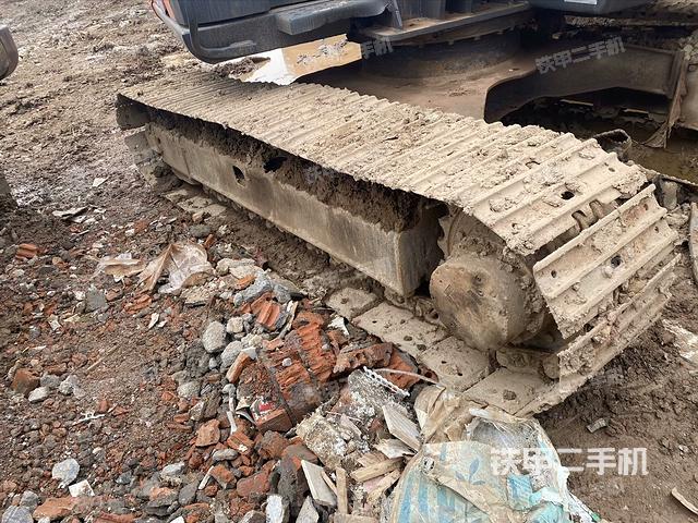 右側(cè)履帶整體?（行走機(jī)構(gòu)）