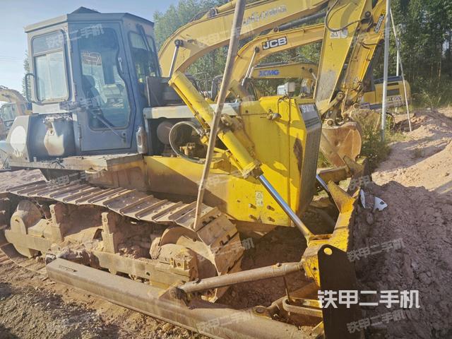 整機(jī)右側(cè)（設(shè)備外觀及核心部件）