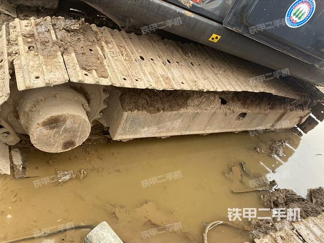 左側(cè)履帶整體?（行走機(jī)構(gòu)）