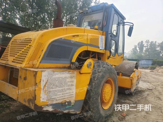 右后45°（壓路機(jī)整機(jī)外觀）