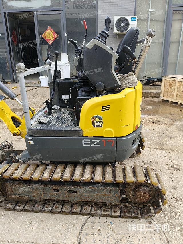 單側(cè)履帶整體（整機(jī)外觀）