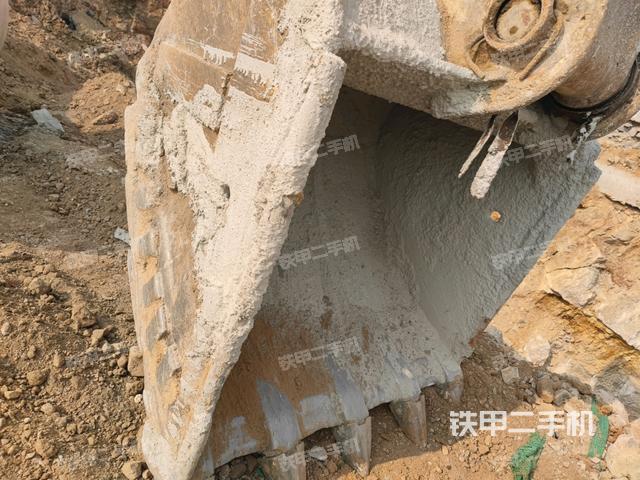 鏟斗右后整體（工作和回轉(zhuǎn)裝置）