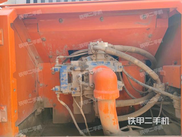 液壓泵斜45?左（大件艙室）