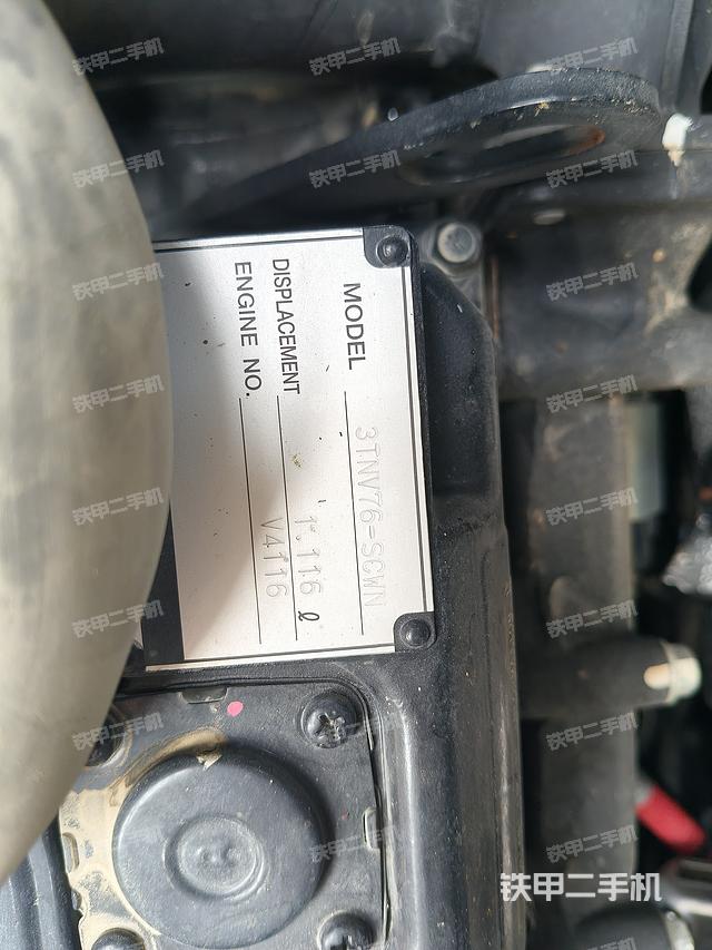 發(fā)動(dòng)機(jī)整體俯視（整機(jī)外觀）