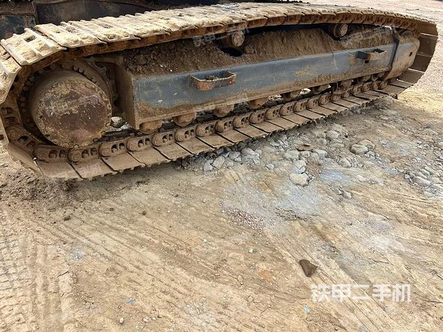 單側(cè)履帶整體（整機(jī)外觀）