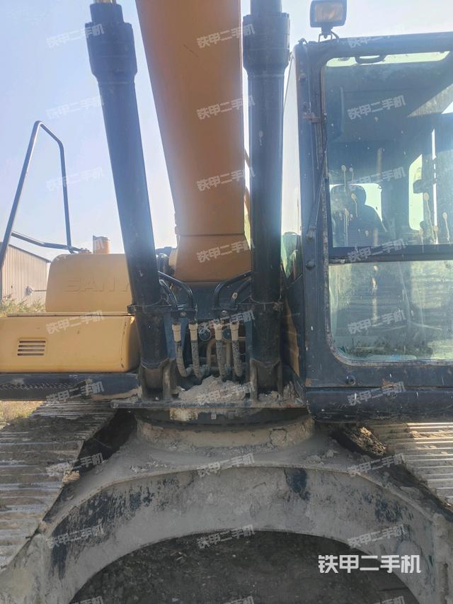 大臂油缸整體?豎拍（工作和回轉(zhuǎn)裝置）