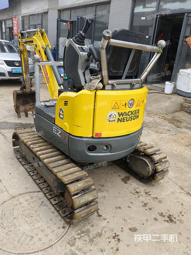 駕駛室頂部（整機(jī)外觀）