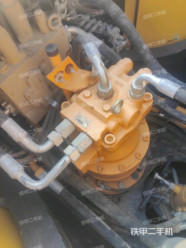 回轉(zhuǎn)馬達（上車部件）