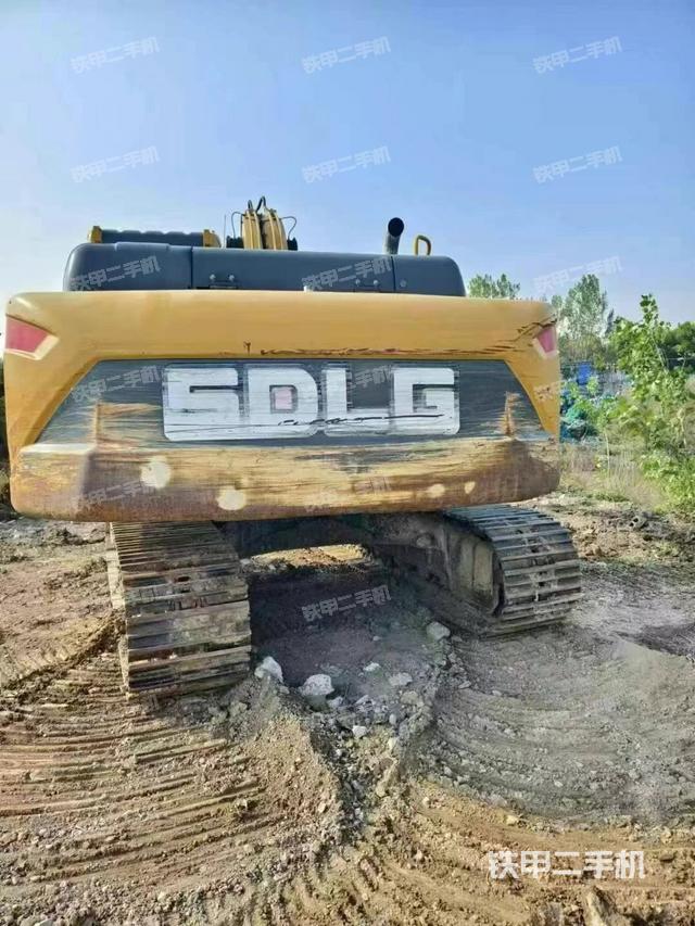 駕駛室頂部（整機(jī)外觀）