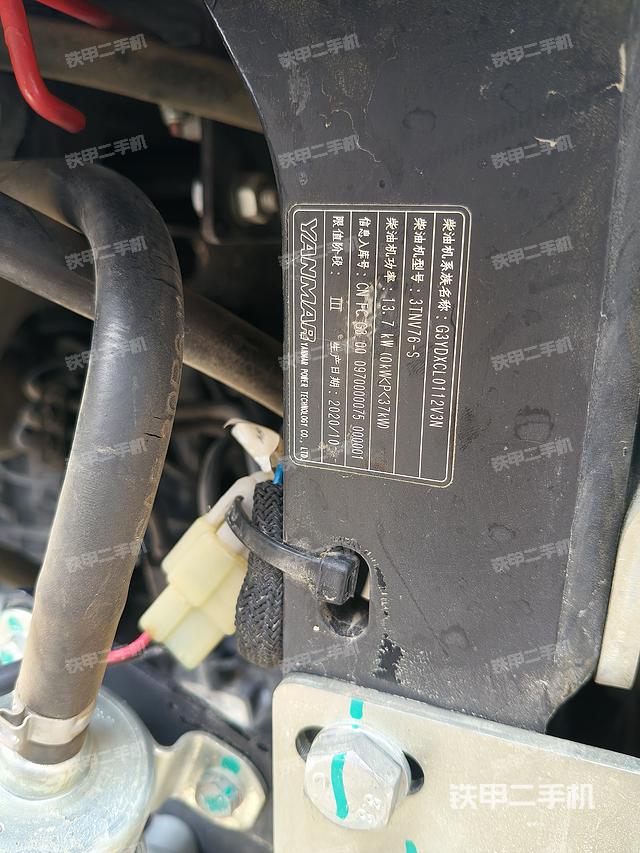 液壓泵艙室正面整體（整機(jī)外觀）