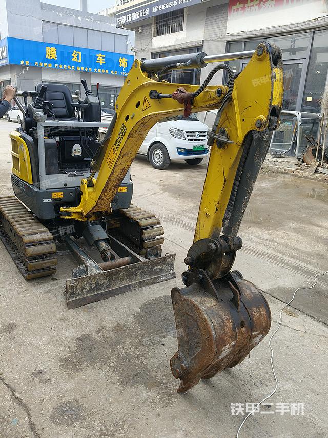 駕駛室整體（整機(jī)外觀）