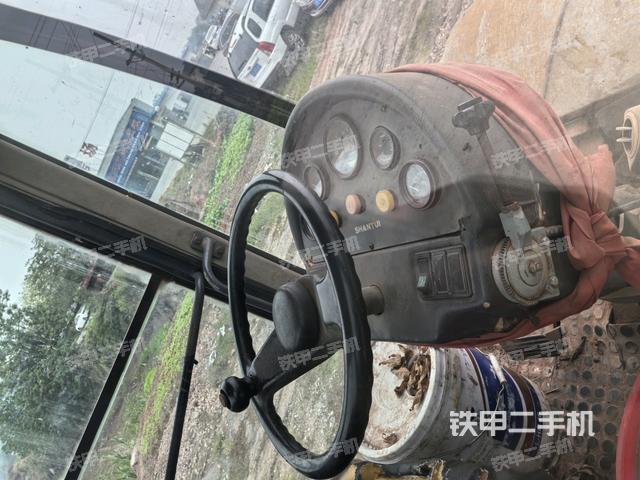 儀表盤全景（壓路機駕駛室）