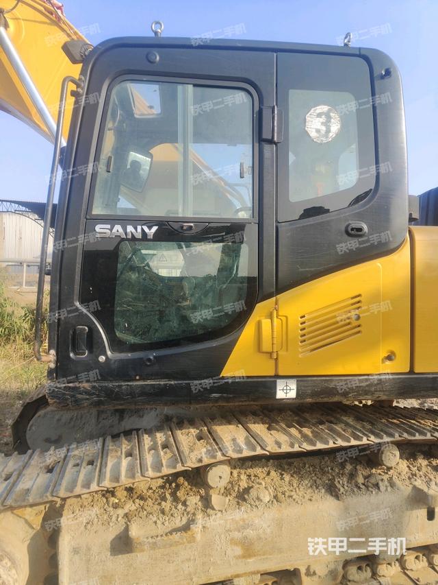 駕駛室正側(cè)（駕駛室部分）