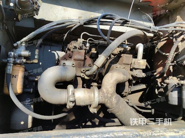 液壓泵斜45?右（大件艙室）