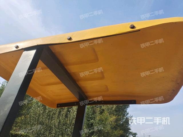 后玻璃角標(biāo)（壓路機(jī)駕駛室）