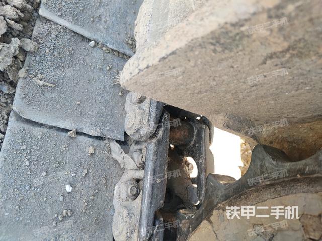 左側(cè)行走馬達(dá)蓋板（行走機(jī)構(gòu)）