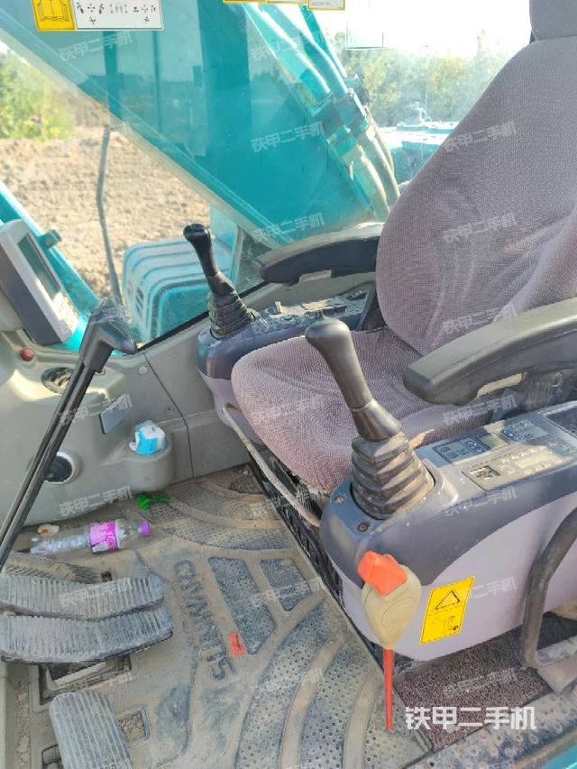 座椅后部（駕駛室部分）