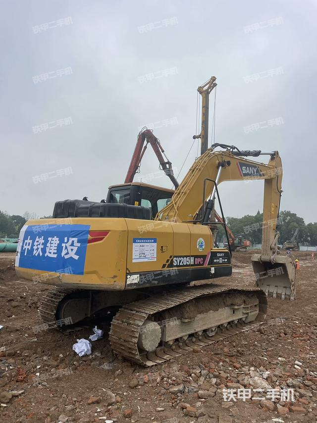 三一重工SY205H挖掘机的设备实拍-第3张实拍照片