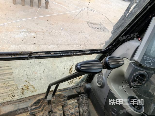 座椅左側(cè)控制臺(tái)/音響/含左手柄（駕駛室部分）