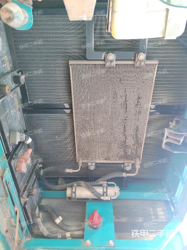 散熱器正面（大件艙室）